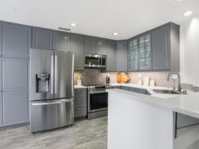 4383 Nobel Dr 86, San Diego CA 92122