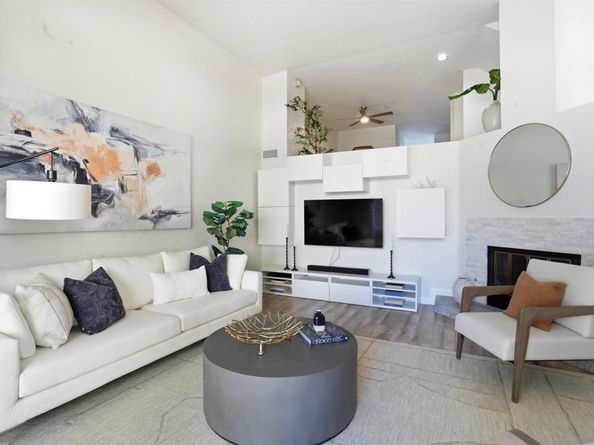 4383 Nobel Dr 86, San Diego CA 92122