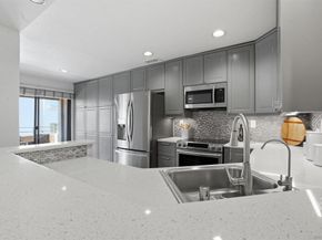 4383 Nobel Dr 86, San Diego CA 92122