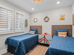 810 Santa Barbara Pl, San Diego CA 92109