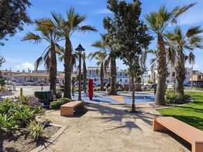 810 Santa Barbara Pl, San Diego CA 92109