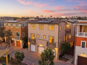 810 Santa Barbara Pl, San Diego CA 92109