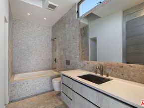 938 - 940 Palisades Beach Road, Santa Monica CA 90403