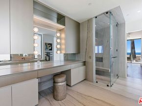 938 - 940 Palisades Beach Road, Santa Monica CA 90403