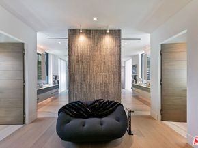 938 - 940 Palisades Beach Road, Santa Monica CA 90403