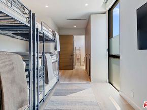938 - 940 Palisades Beach Road, Santa Monica CA 90403