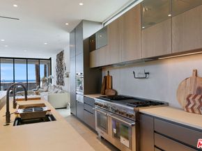 938 - 940 Palisades Beach Road, Santa Monica CA 90403