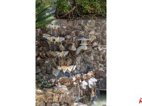 2235 Chislehurst Drive, Los Angeles CA 90027