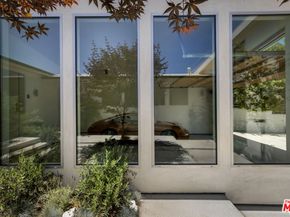 2235 Chislehurst Drive, Los Angeles CA 90027