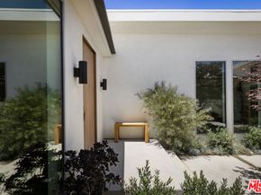 2235 Chislehurst Drive, Los Angeles CA 90027