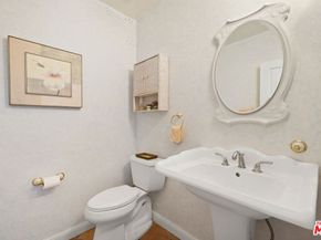 1717 Comstock Avenue, Los Angeles CA 90024