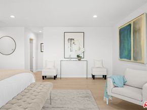 11725 Laurelwood Drive, Studio City CA 91604