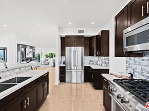 11725 Laurelwood Drive, Studio City CA 91604