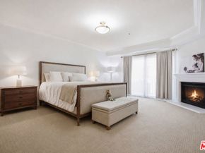 11908 Darlington Avenue 203, Los Angeles CA 90049