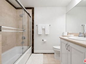 11908 Darlington Avenue 203, Los Angeles CA 90049