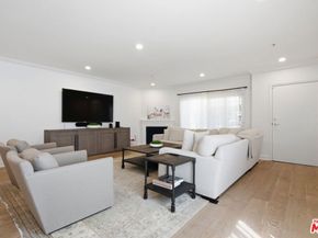 11908 Darlington Avenue 203, Los Angeles CA 90049