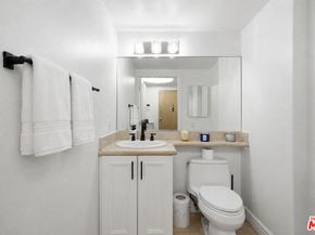 11908 Darlington Avenue 203, Los Angeles CA 90049