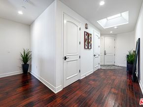 5057 Maplewood Avenue PH4, Los Angeles CA 90004
