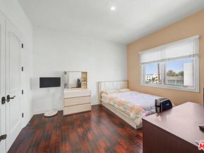 5057 Maplewood Avenue PH4, Los Angeles CA 90004