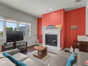 5057 Maplewood Avenue PH4, Los Angeles CA 90004