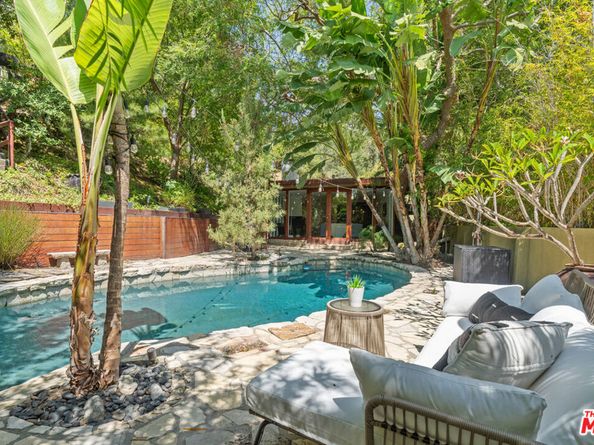 2617 Harlesden Court, Los Angeles CA 90046
