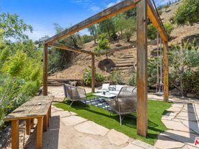 2617 Harlesden Court, Los Angeles CA 90046