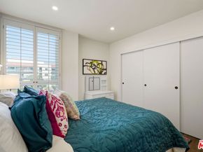 17711 Margate Street 211, Encino CA 91316