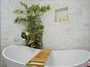 17711 Margate Street 211, Encino CA 91316