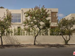 800 N La Jolla Avenue, Los Angeles CA 90046