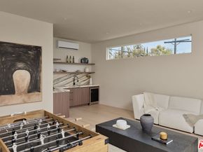 800 N La Jolla Avenue, Los Angeles CA 90046