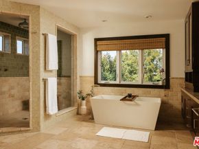 2341 32nd Street, Santa Monica CA 90405