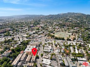 2930 Rowena Avenue 2, Los Angeles CA 90039