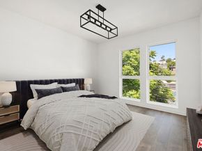 2930 Rowena Avenue 2, Los Angeles CA 90039
