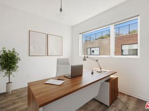 2930 Rowena Avenue 2, Los Angeles CA 90039