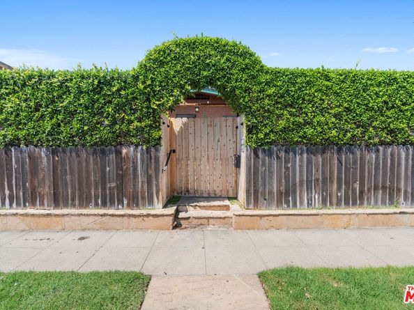 659 Vernon Avenue, Venice CA 90291