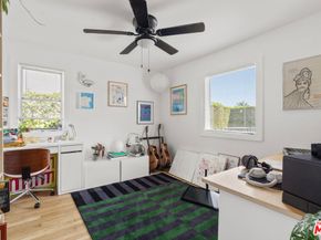 659 Vernon Avenue, Venice CA 90291