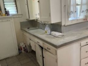 6922 Makee Avenue, Los Angeles CA 90001
