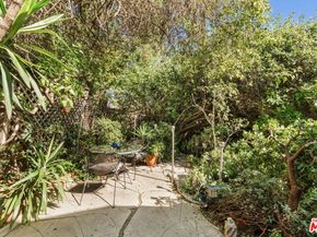 654 Frontenac Avenue, Los Angeles CA 90065