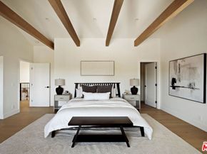 4041 Davana Road, Sherman Oaks CA 91423