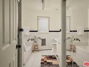 943 Venango Avenue, Los Angeles CA 90029