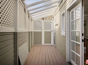 943 Venango Avenue, Los Angeles CA 90029