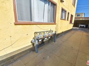 2010 S Harcourt Avenue, Los Angeles CA 90016