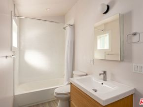 126 Franklin Court, Glendale CA 91205