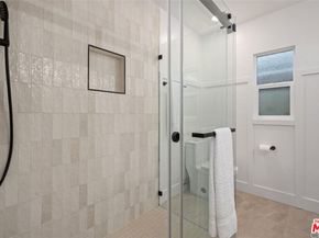 5439 Gentry Avenue, Valley Village CA 91607