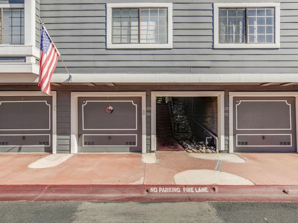 8171 Racepoint Drive 104, Huntington Beach CA 92646