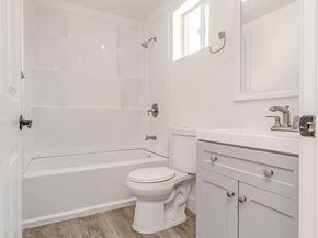 5430 Monroe Street, Los Angeles CA 90038