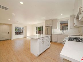 5430 Monroe Street, Los Angeles CA 90038
