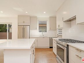 5430 Monroe Street, Los Angeles CA 90038