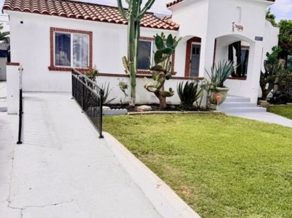 2940 Live Oak Street, Huntington Park CA 90255
