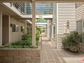 2706 Honolulu Avenue 105, Montrose CA 91020